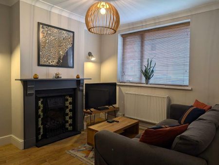 2 bedroom end of terrace house to rent - Photo 4