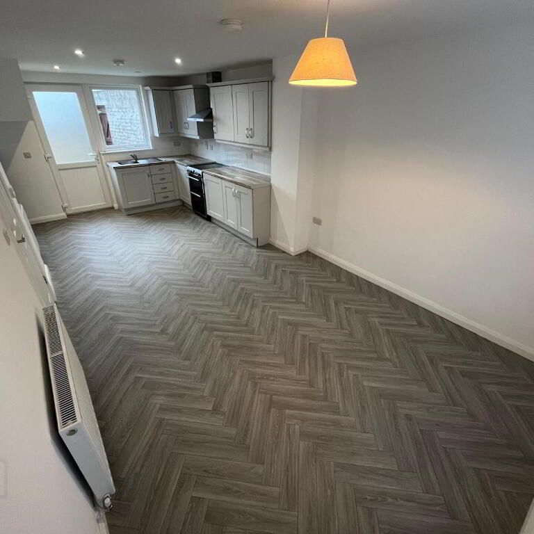 1 Greenville Avenue, Belfast, BT5 5AH - Photo 1