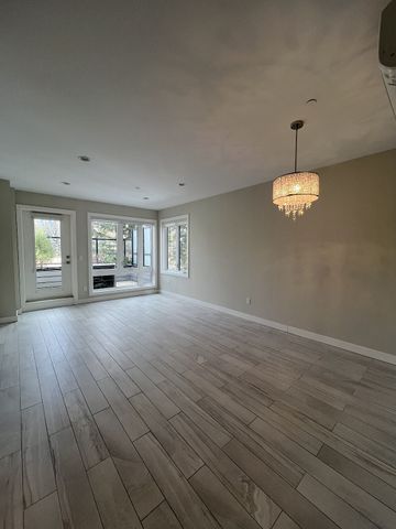 108 23rd Ave SW, Calgary - Photo 3