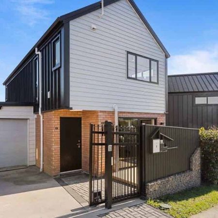 ***Gated Home With Independent Driveway! - Photo 4