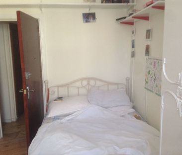 2 Bed Flat, Lillie Road, SW6 - Photo 1