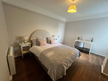 3 bedroom flat to rent - Photo 4