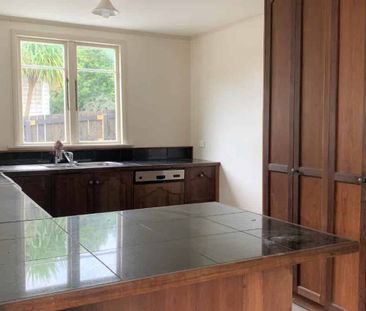 Warm 2 Bedroom + Office Home with extra Rumpus/Hobby Space - Photo 1