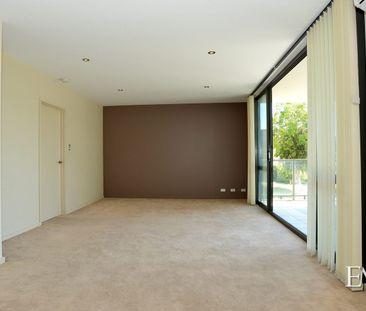 Luxury Riverside Living - Photo 2