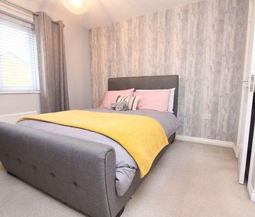 3 bedroom semi-detached house to rent - Photo 4