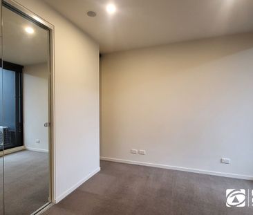 UNFURNISHED! MODERN 2 BEDROOM APARTMENT LIVING! - Photo 1