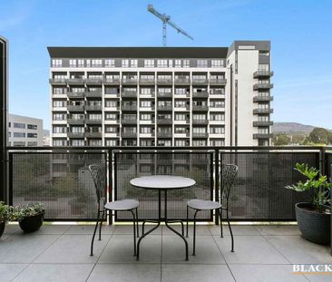 One Bedroom Apartment Moments Away From Woden Center - Photo 4