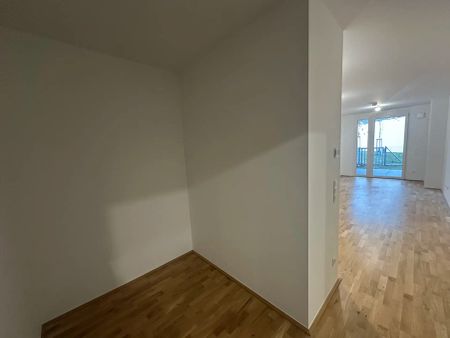 Platzhyrsch - Luxus im Grünen: Stilvolle 2-Zimmer-Wohnung mit Garten & Terrasse! - Photo 3
