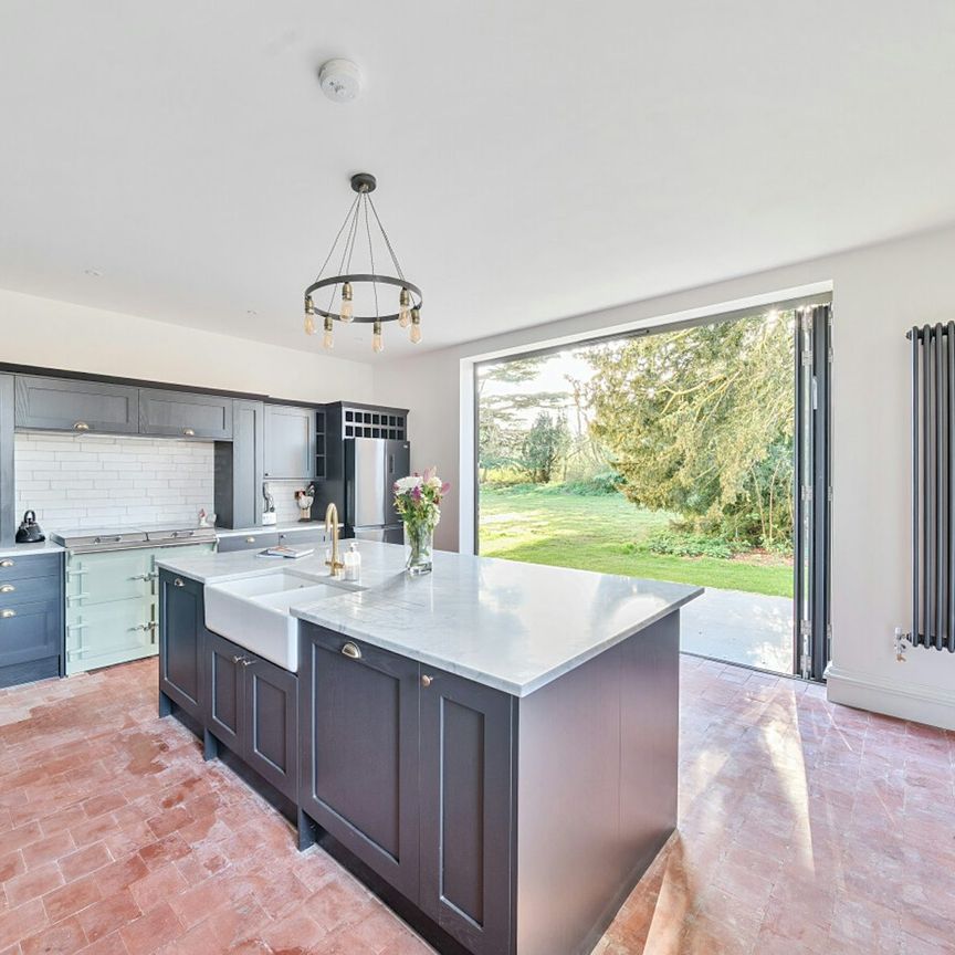 Detached house to rent on - Photo 1