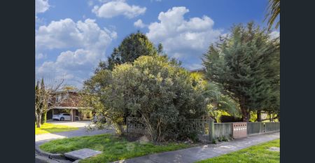 Neat 2 Bedroom Unit close to all amenities!!! - Photo 3