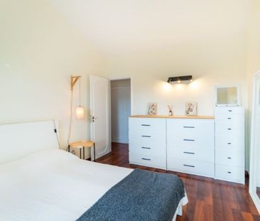 1 room luxury Flat for rent in Cascais e Estoril, Portugal - Photo 4