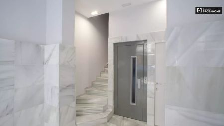 Interior room with independent key in 5-bedroom apartment, Extramurs - Photo 2
