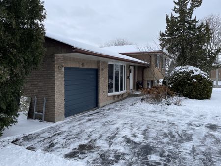 48 Columbus Crescent, Guelph - Photo 2