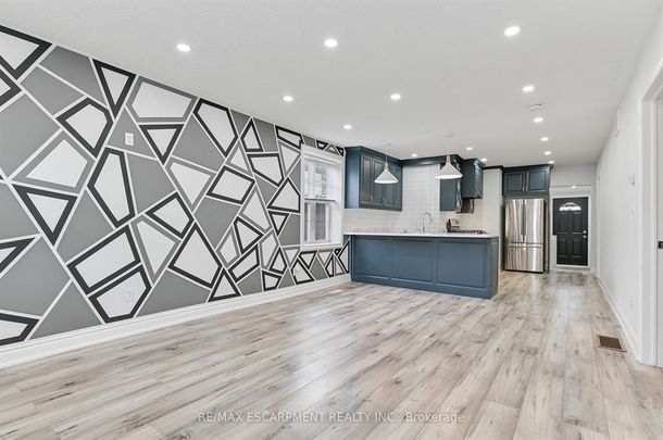 For Lease - 54 Craigmiller Avenue Unit# Upper, Hamilton, Ontario - Photo 1