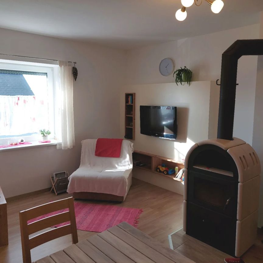 Gemütliche 65m² Erdgeschoßwohnung in Allhartsberg mit Terrasse und Fernblick! - Foto 1