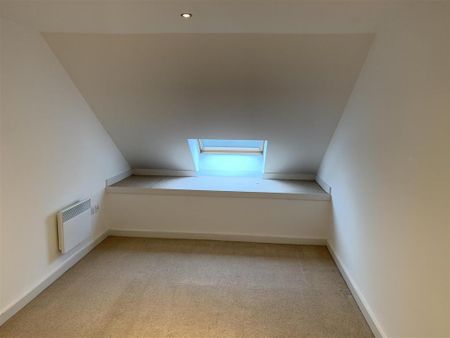 3 bedroom apartment to rent - Photo 3