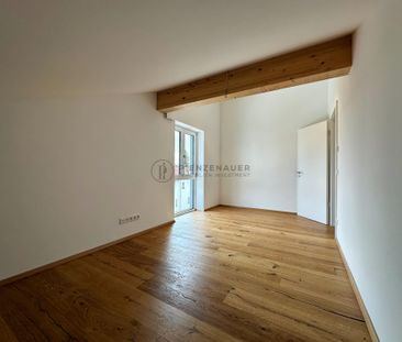 Großzügige Dachgeschosswohnung mit Bergblick - Foto 2