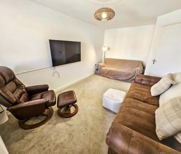 3 bedroom semi-detached house to rent - Photo 4