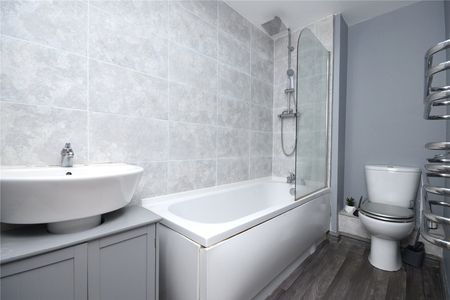 6, New Forest Way, Leeds, West Yorkshire, LS10 4GH - Photo 4