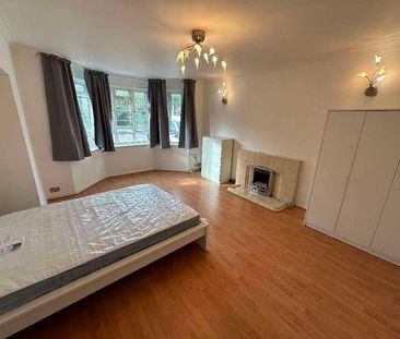 Room @ Ashbourne Road, W5 - Photo 1