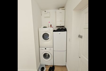 Studio Flat, London, NW11 - Photo 5
