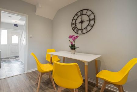 4 bedroom semi-detached house to rent - Photo 3