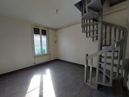 Location Appartement 2 pièces 45m² ELBEUF 76500 - Photo 2
