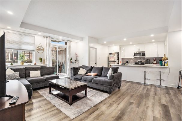 For Lease - 390 Rolling Meadow Crescent Unit# E, Orleans - Convent Glen and Area, Ontario - Photo 1