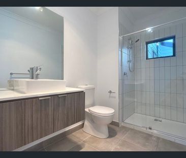 5 Frangipani Way, Mickleham, Vic 3064 - Photo 4