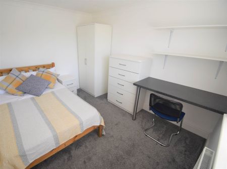 Price £4,200 pcm - Available 01/07/2026 - Furnished - Photo 4