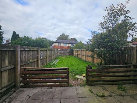 3 bedroom semi-detached house to rent - Photo 3
