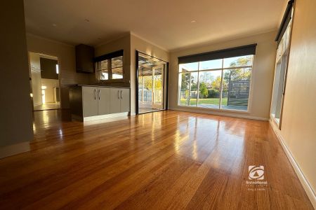 NEAT AS A PIN - Photo 3