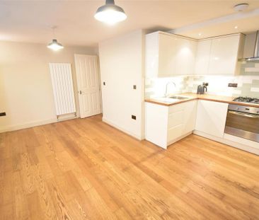 2 bedroom apartment to rent - Photo 6