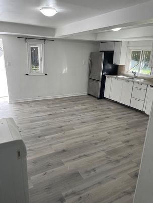 For Lease - 257 Parkwood Avenue, Georgina, Ontario - Photo 1