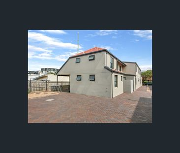 2/11 Hastings Street, Marrickville, NSW 2204 - Photo 3