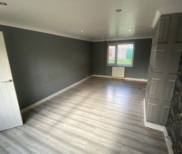 Fantastic 3 Bed Terraced House in Drayton - Photo 2