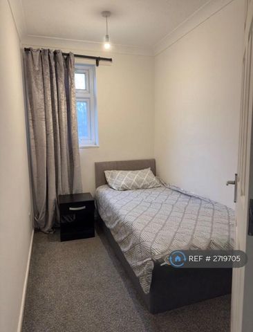 5 bedroom terraced house to rent - Photo 5