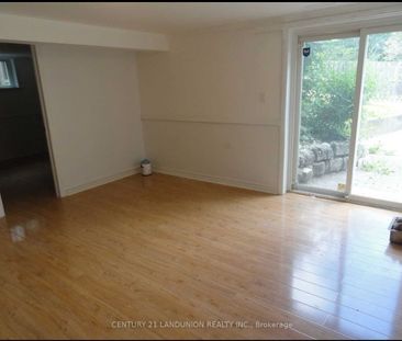 For Lease - 36 Roundwood Court, Toronto, Ontario - Photo 6