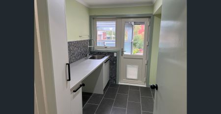 Fabulous family home in a great location - Photo 3