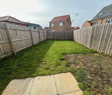 3 bedroom terraced house to rent - Photo 5