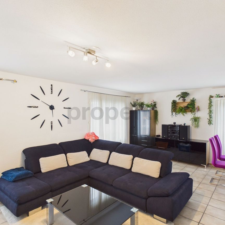 Modernes 2.5-Zimmer-Apartment mit Balkon, Sutz-Lattrigen - Foto 1
