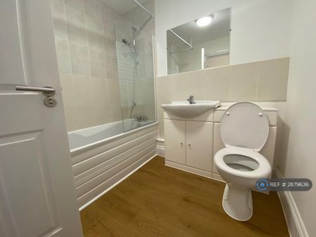 4 bedroom terraced house to rent - Photo 4