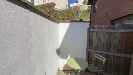 Premium Apartment With Garden Terrace - Photo 5