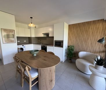 Location Appartement 3 pièces 68m² MARSEILLE 7ème - Photo 5