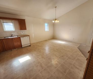 3 Bedroom Townhouses! First Month is Rent Free in South Hill - Photo 4