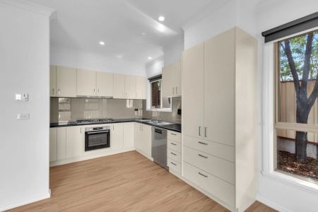 2b Narin Court, Epping. - Photo 3