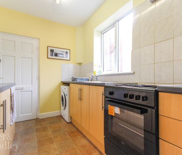 1 bedroom in a house share to rent - Photo 5