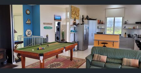 Fully Furnished Coastal Escape - Photo 2