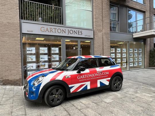 3 bedroom flat to rent - Photo 1