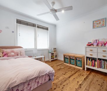 FAMILY HOME - Photo 5